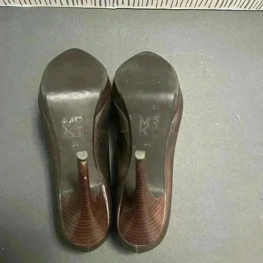 MRKT women’s stilettos